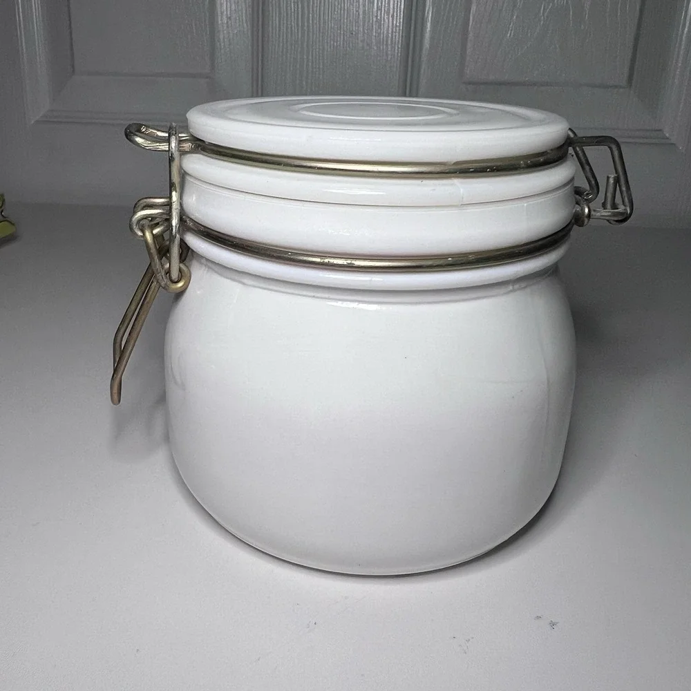 Vintage Milk‎ Glass Wheaton Lidded Jar Canister Bale Clamp Locking- No Gasket